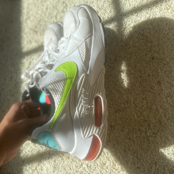 USED women’s NIKE shoes size 9 (they do run small so maybe 8.5) - Picture 2 of 3